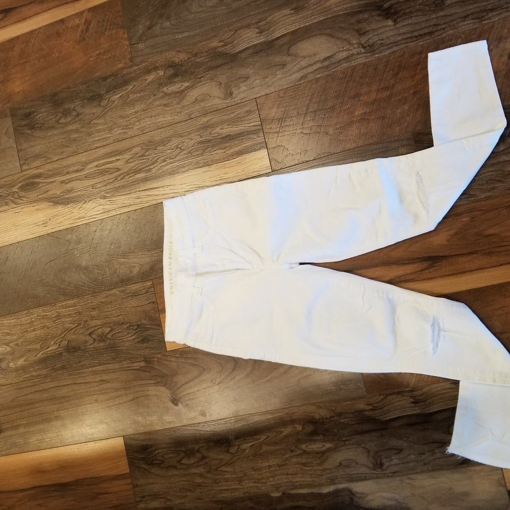 White American Eagle skinnies